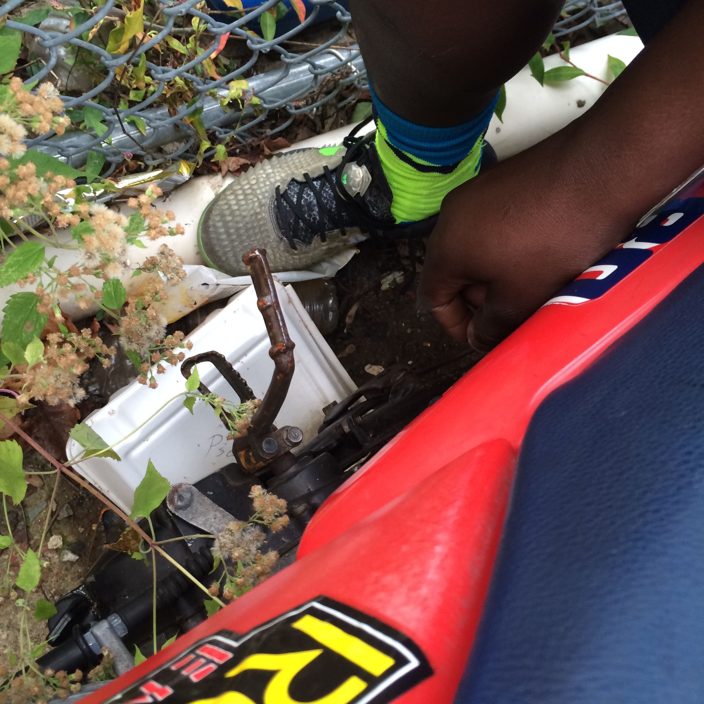 How to Ride a Dirt Bike (start It and Shift Gears) 7 Steps