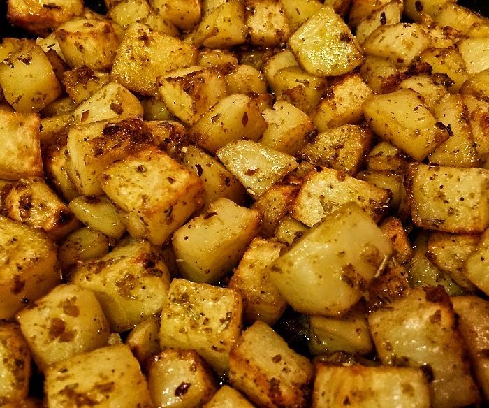 Roasted Potatoes With Garlic and Rosemary