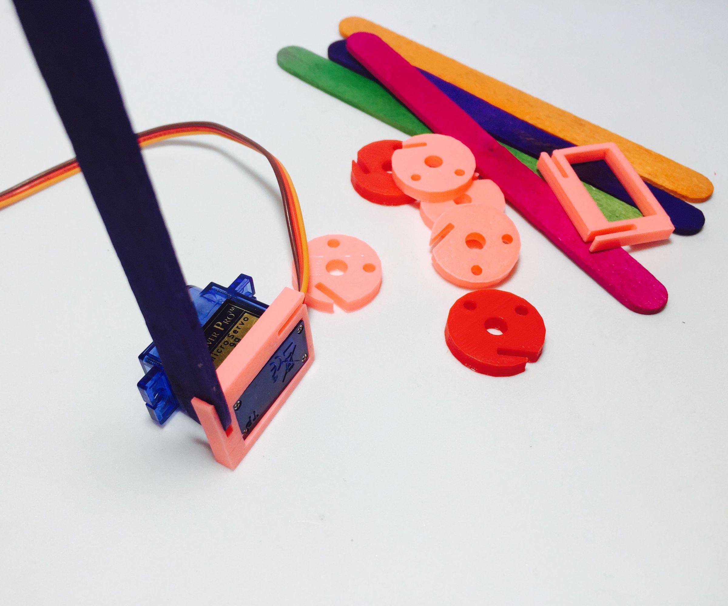 Brazo Robótico Con Paletas Y Servo