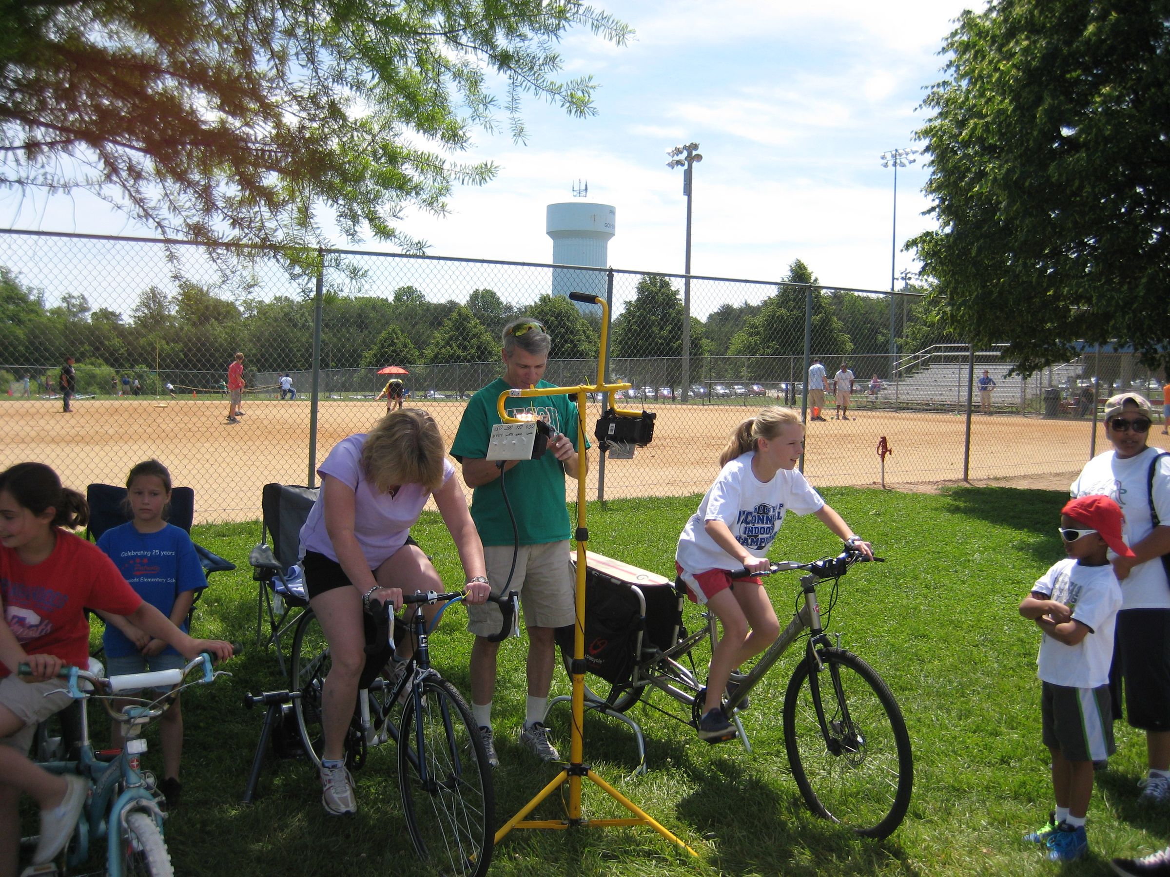 Electric Bike to Electric Generator - Simple DIY Mobile Interactive Science Museum