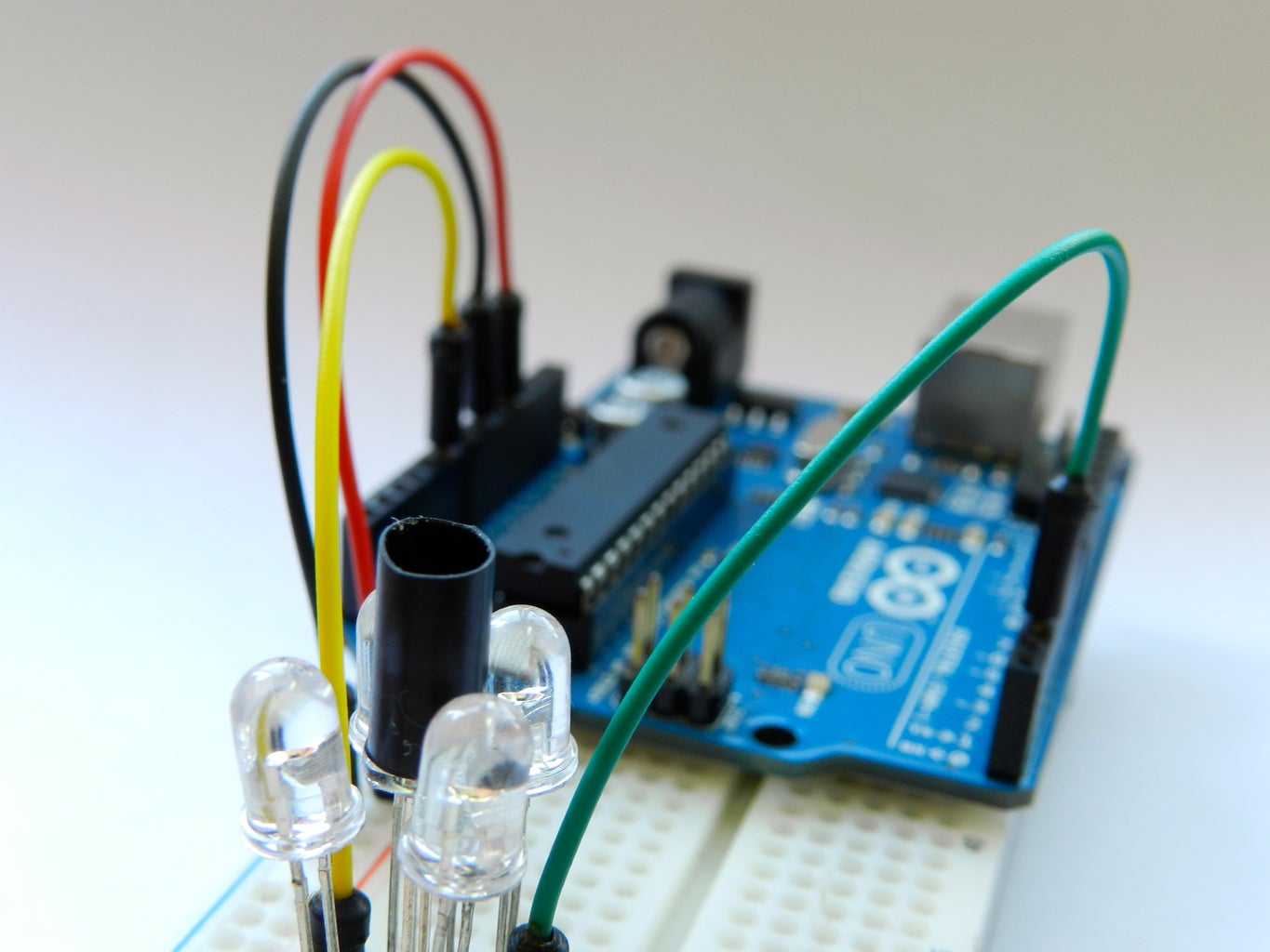 Simple IR Proximity Sensor With Arduino