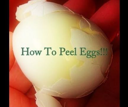 How to Peel a Boiled Egg in 2 Seconds