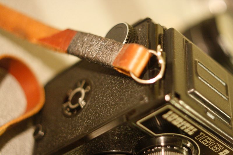 Thread Wrapped Leather Camera Strap : 7 Steps - Instructables