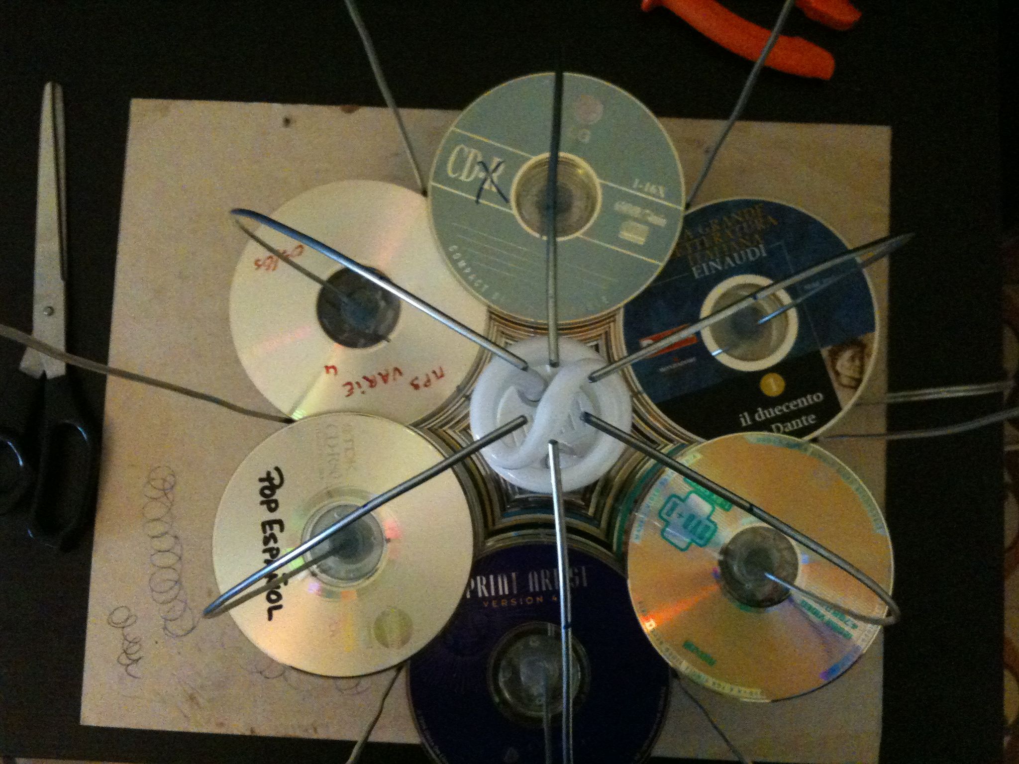 Recycled CDs Lamp : 5 Steps (with Pictures) - Instructables