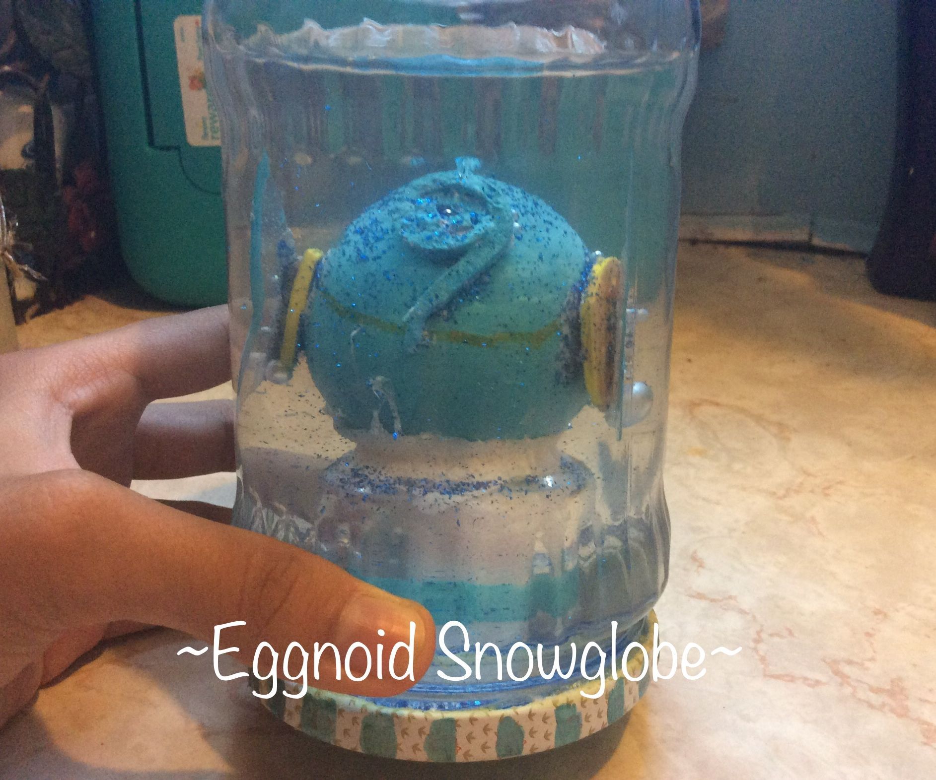 DIY Eggnoid Egg Snowglobe