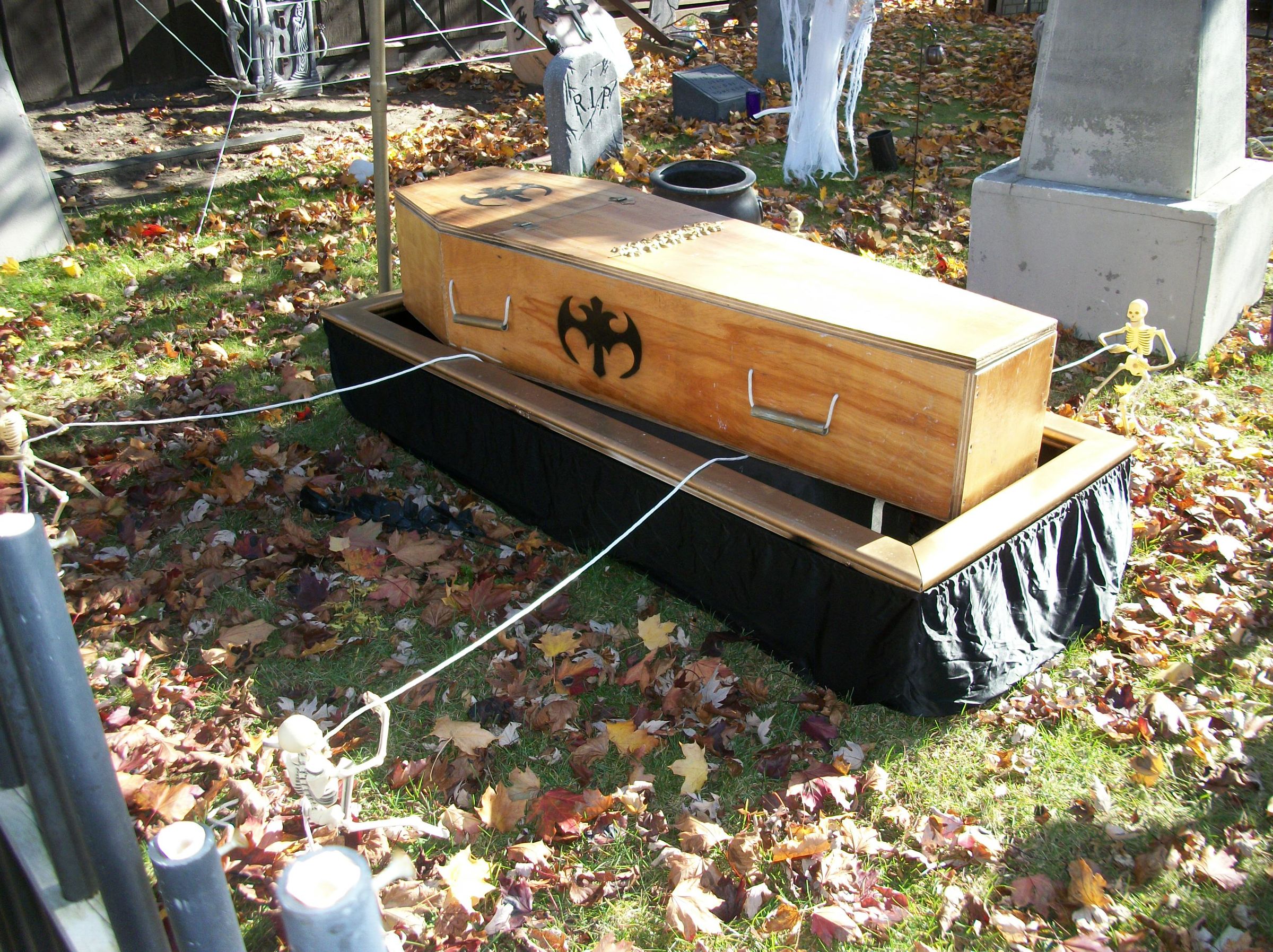 Coffin/Casket Lowering Device Stand