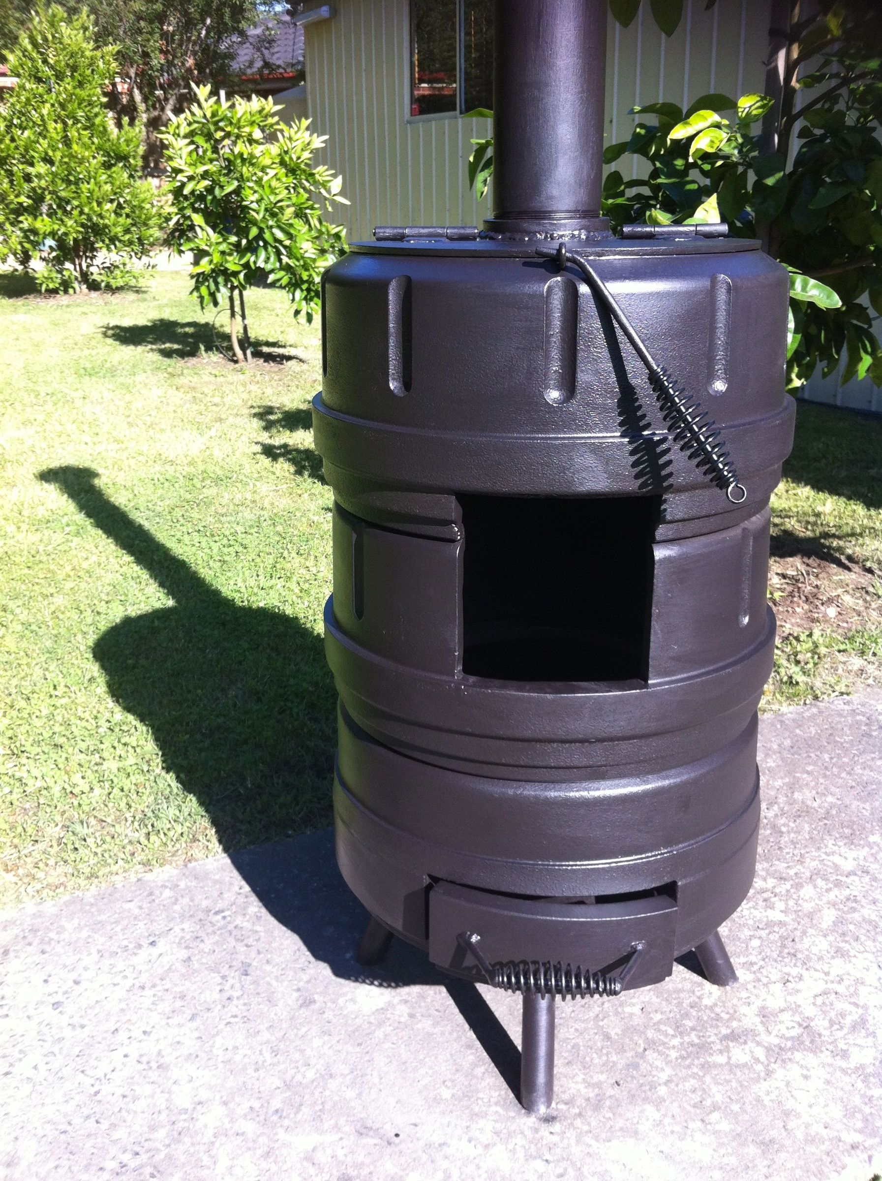 Pot Belly Stove / Outdoor Wood Heater (with Pictures) - Instructables