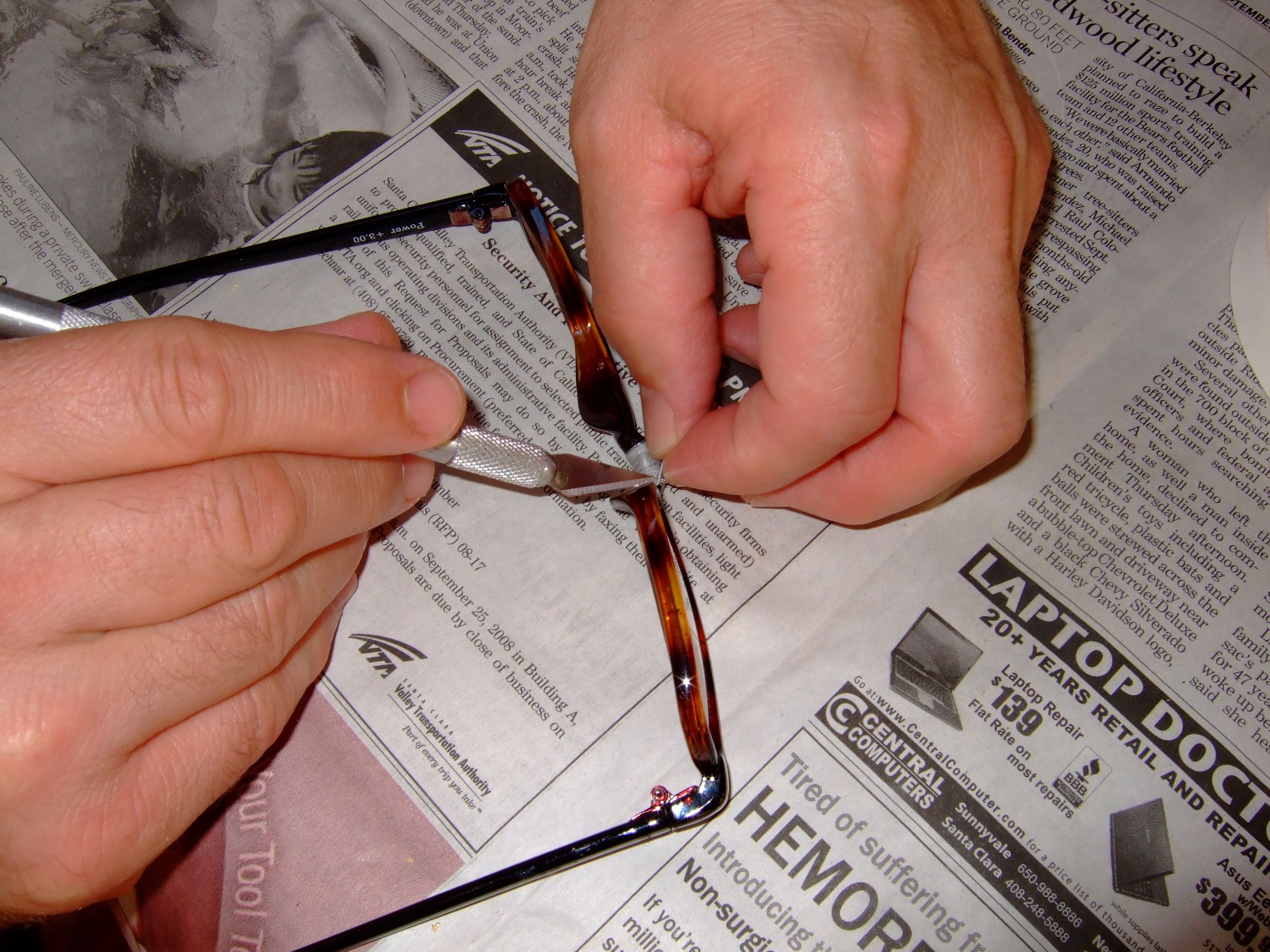 Repair Plastic Eyeglass Frame With Thread and Superglue 12 Steps