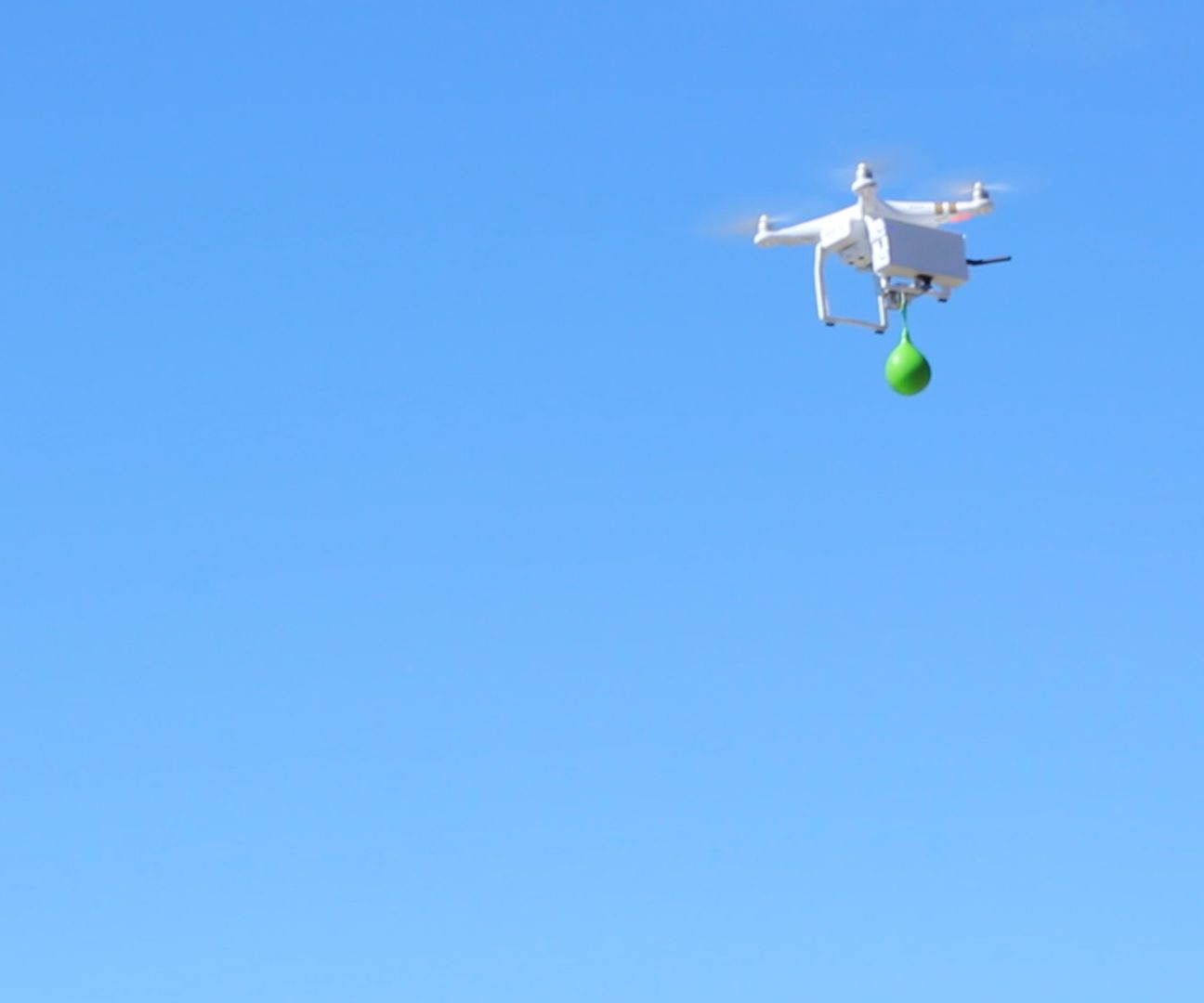 Long Range Dropping System for Drones With Arduino and HC-12