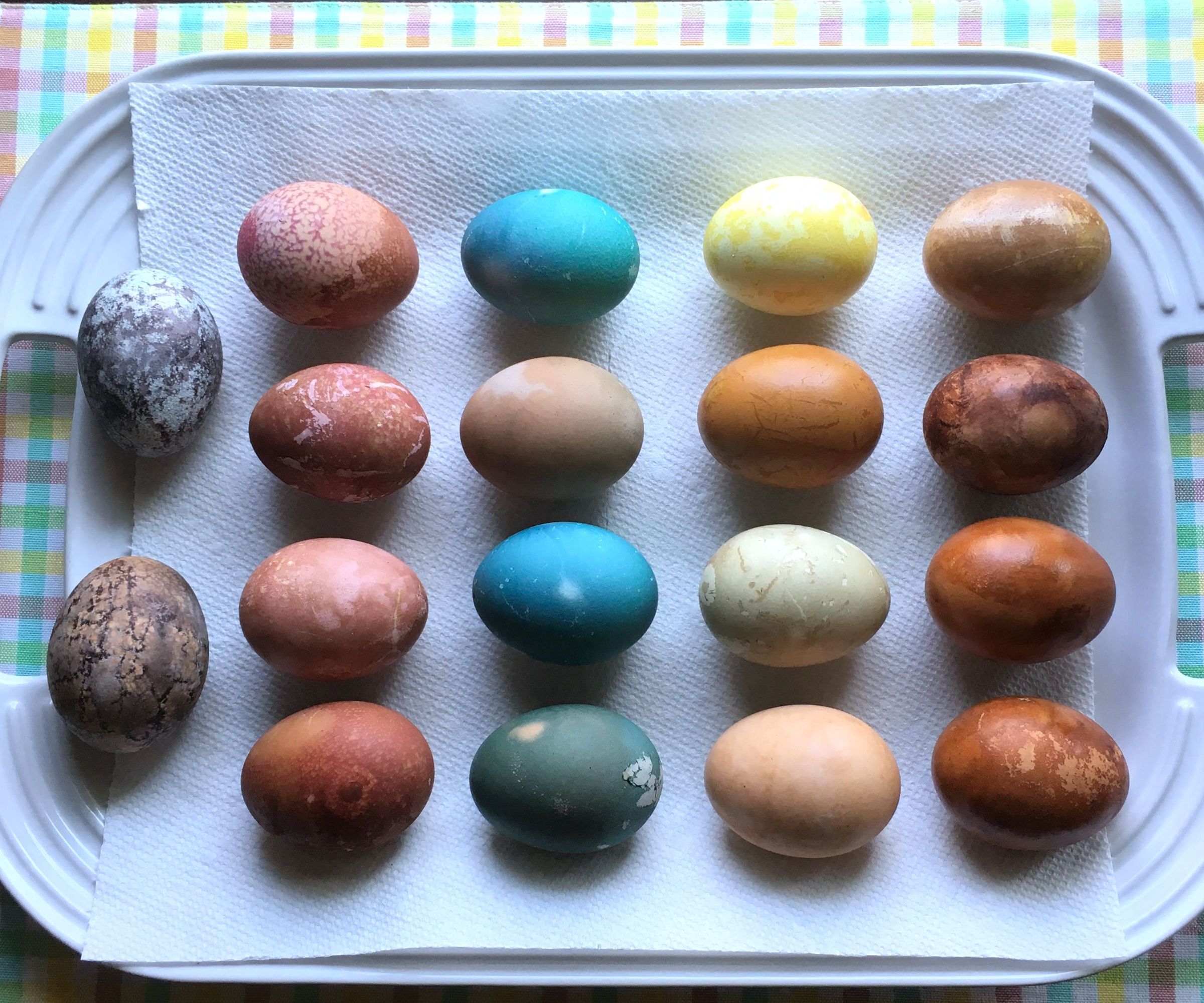 Natural Dye Easter Eggs 