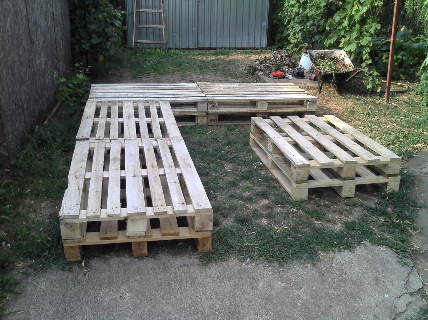 Our Pallet Sofa and Table 8 Steps (with Pictures) Instructables