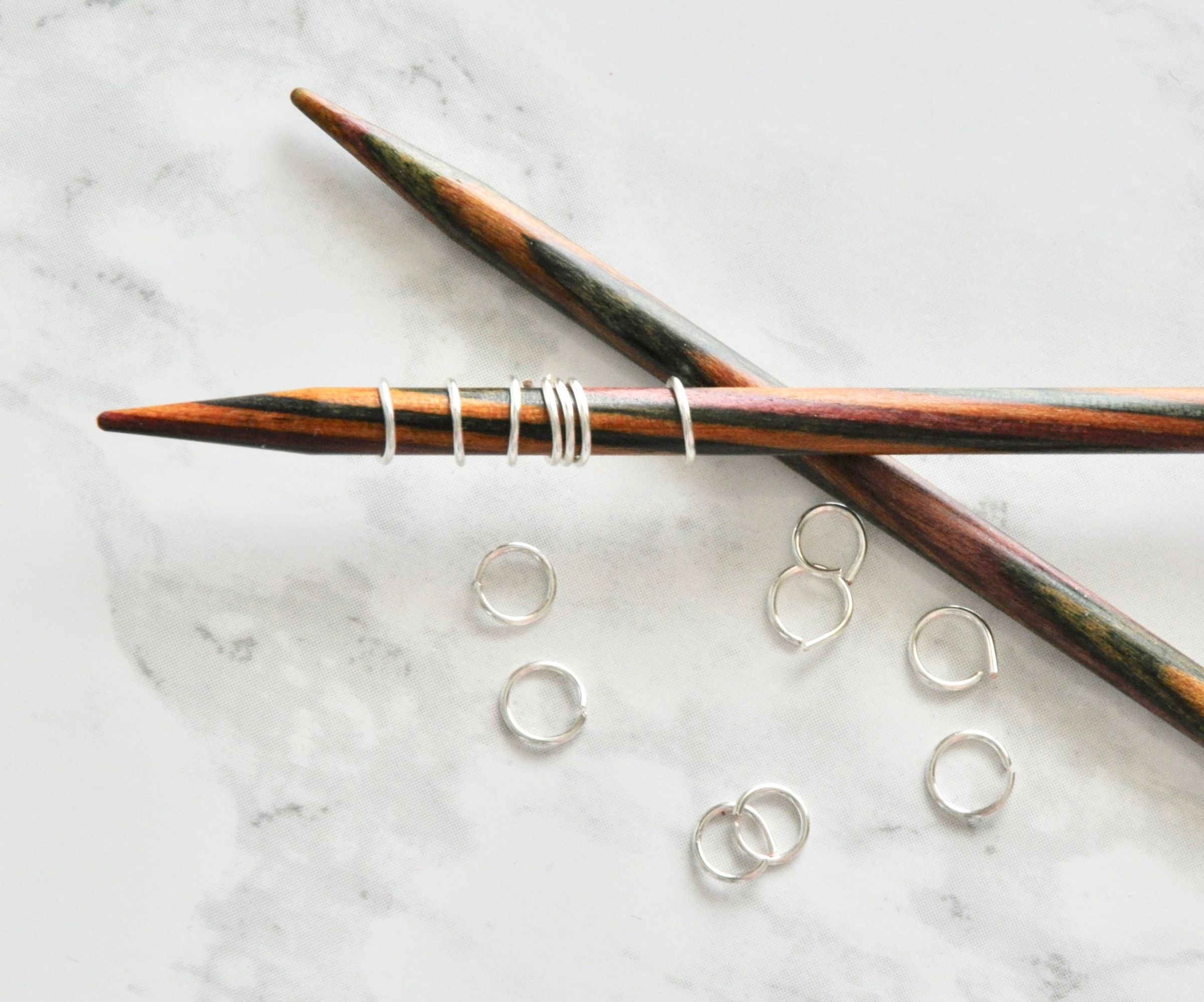 Making Jump Rings With Knitting Needles