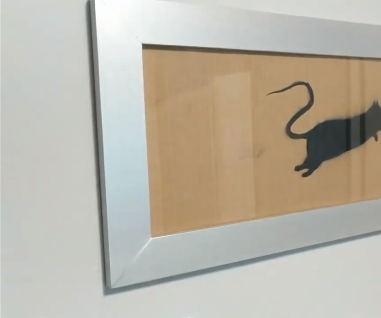 How to Make a Picture Frame for You Favorite Artwork!