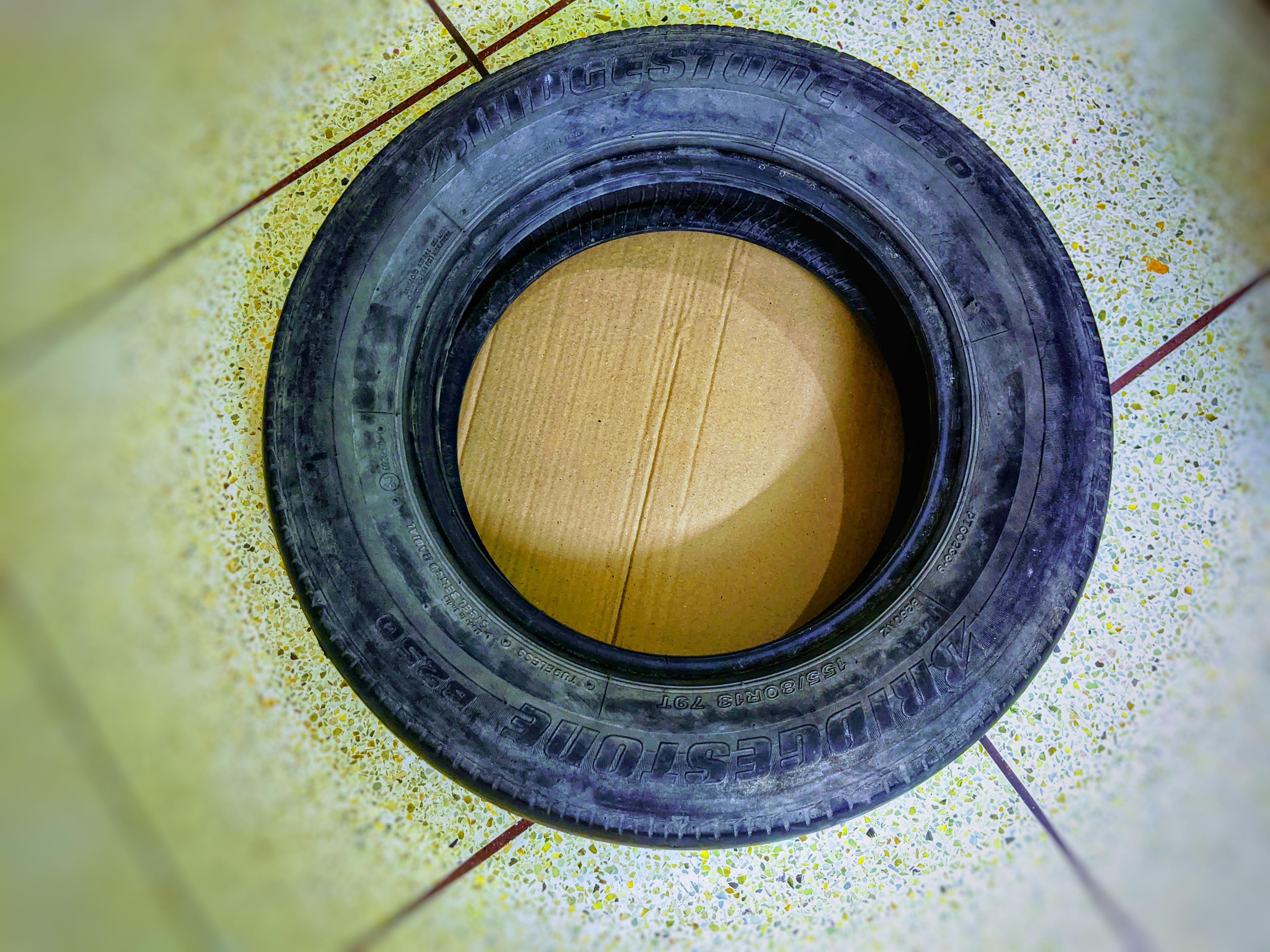 DIY Recycled Coffee Table Under 5$ : 4 Steps - Instructables