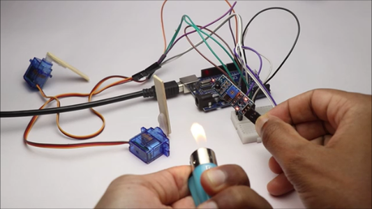 Arduino Fire Fighting Robot With Auto Extinguisher : 6 Steps (with ...