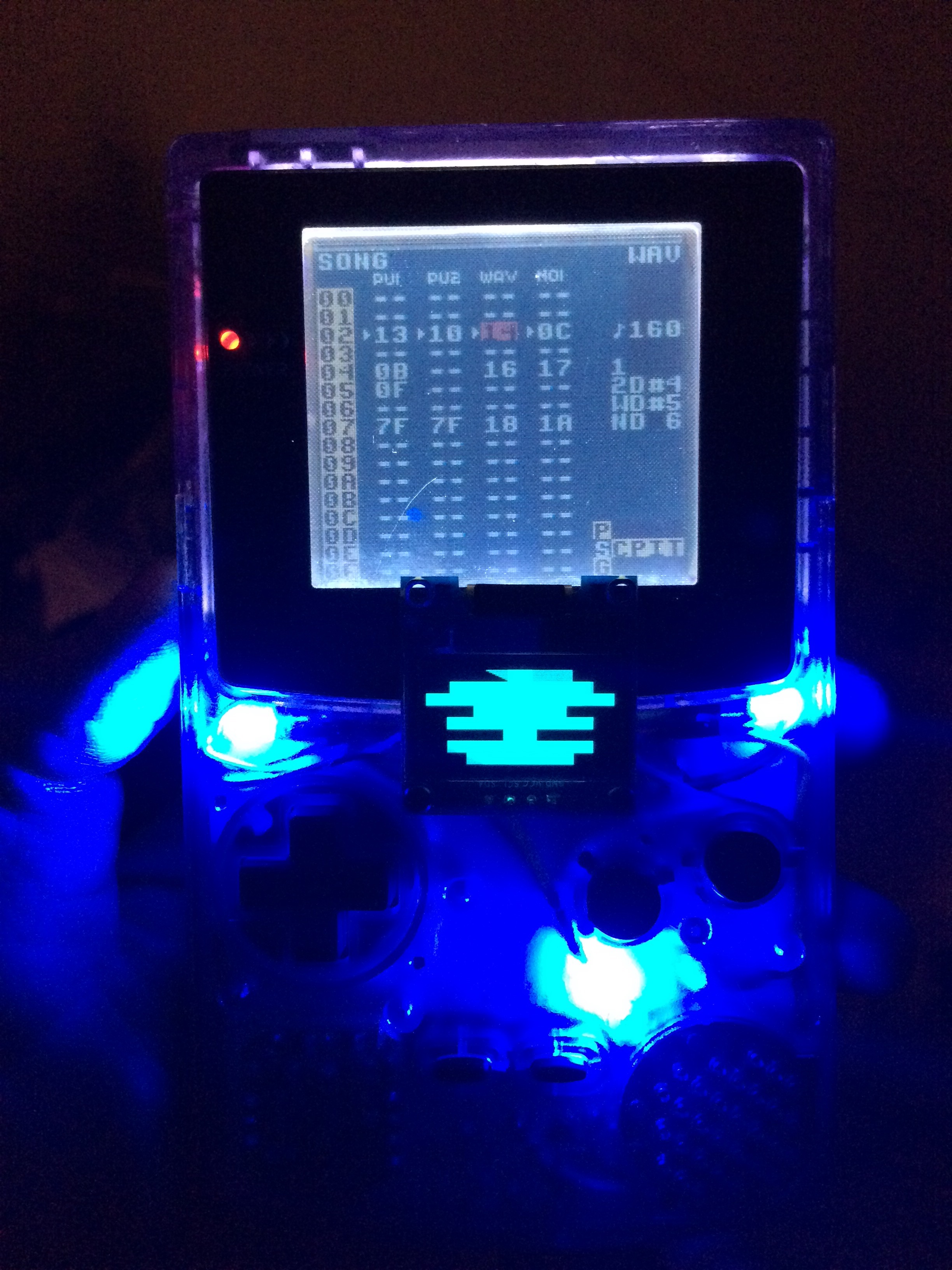 JAM HOME MADE / 8bit PIERCE ＜VAPORWAVE＞ Pixel art city in vaporwave style, background in retro style