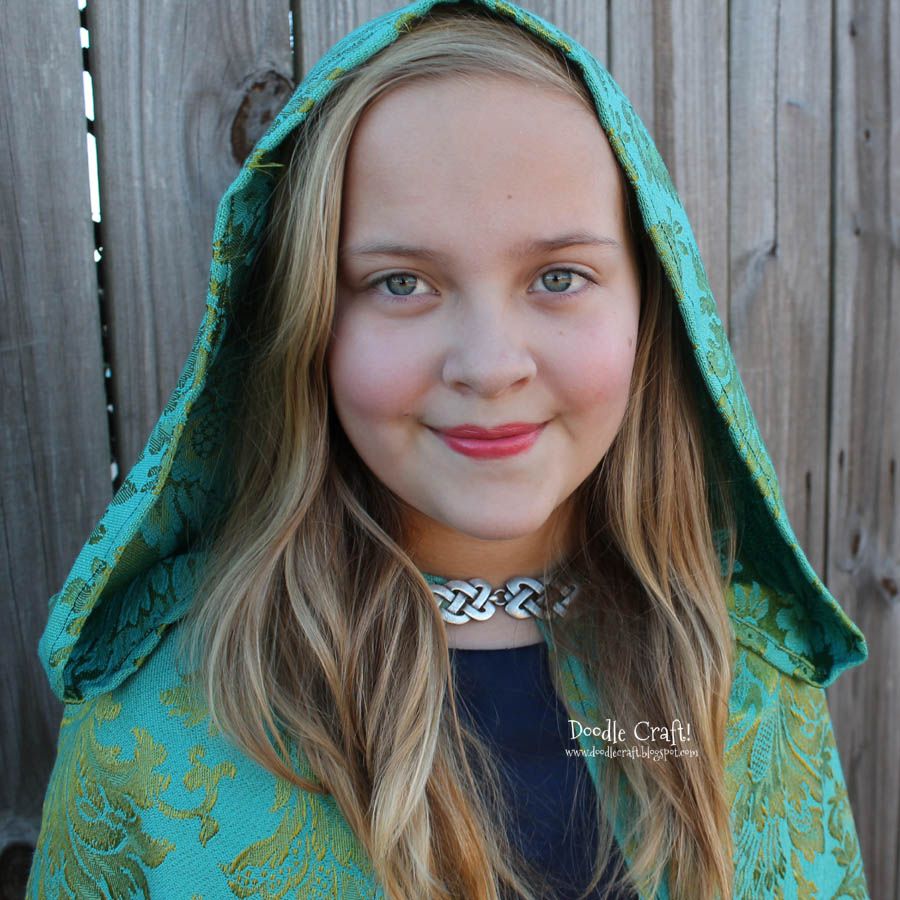 Gorgeous and Warm: Hooded Capes & Cloaks!