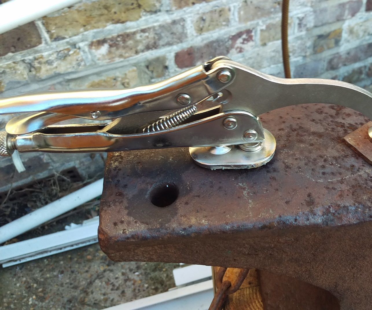 Anvil Holdfast for Hardie Hole