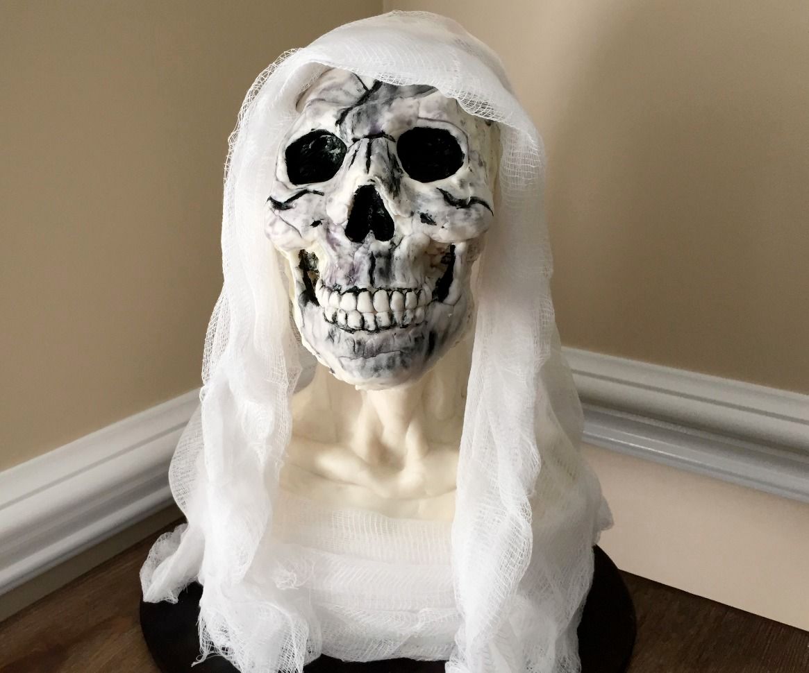 Rice Krispies Sculpting: Day of the Dead Virgin Mary Bust