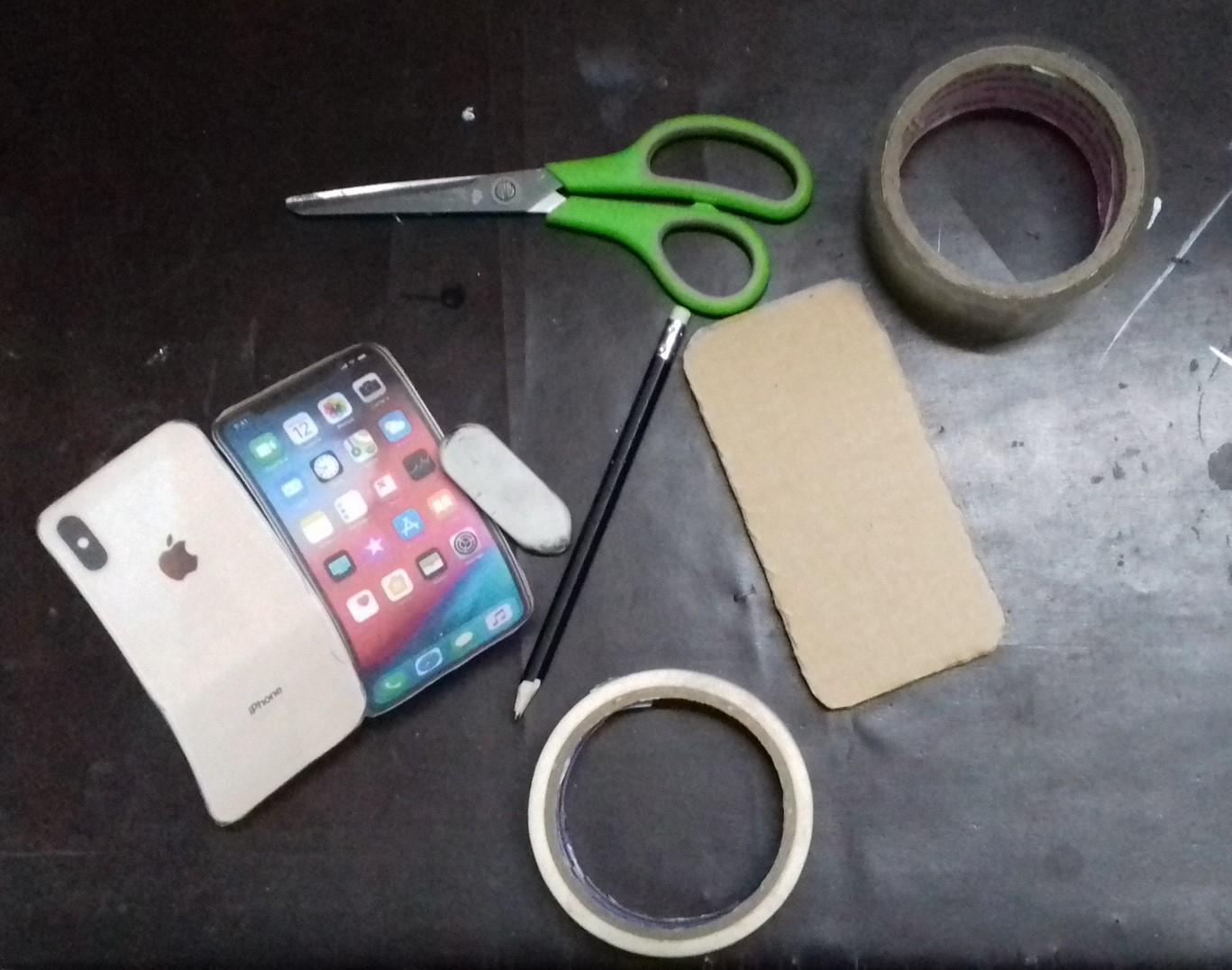 How to Make Iphone Xr With Cardboard. Easy D.i.y. Turorial. 10 Steps