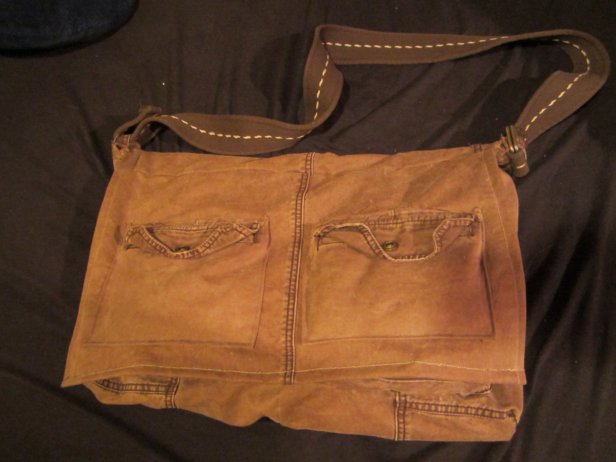 Recycle Your Old Cargo Pants Into a Satchel!