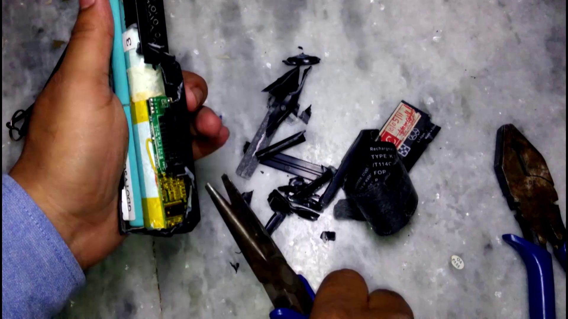 How to Reuse LAPTOP Battery to Make Power Bank for Smartphone ? 6