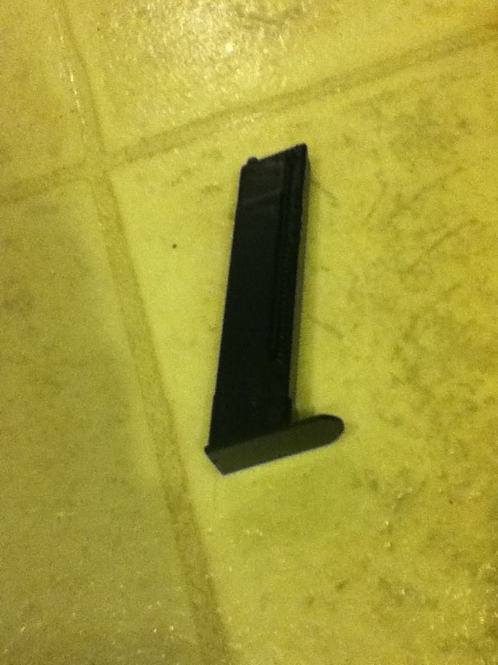 How to Load an Airsoft Pistol Mag