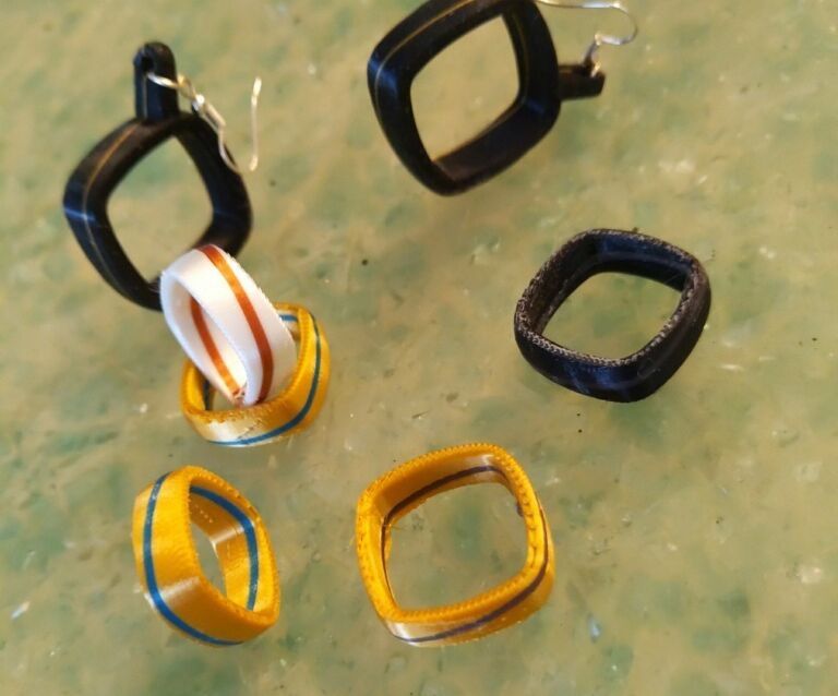 3D Printed Squared Rings or Earrings