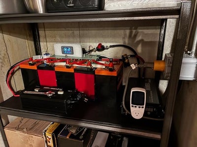 Pro-Grade 12V LiFePO4 Battery Bank: 32-Day Performance, Full Discharge Test, and DIY Monitoring