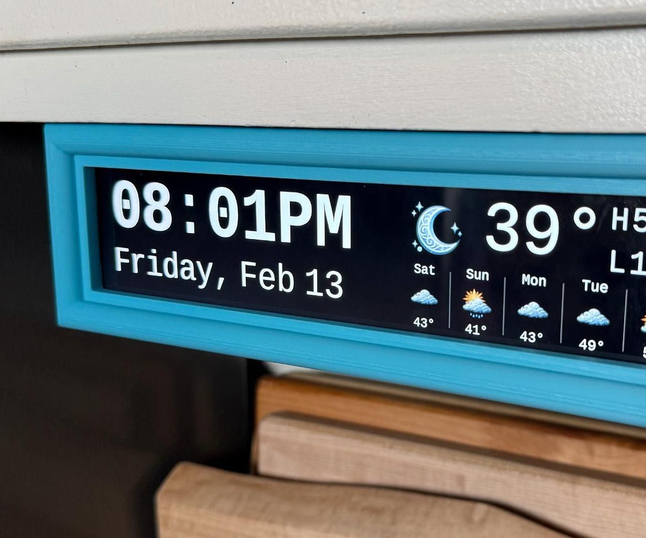 🕦 ⛅ Raspberry Pi Under-Cabinet Weather Clock (DIY Smart Kitchen Display)