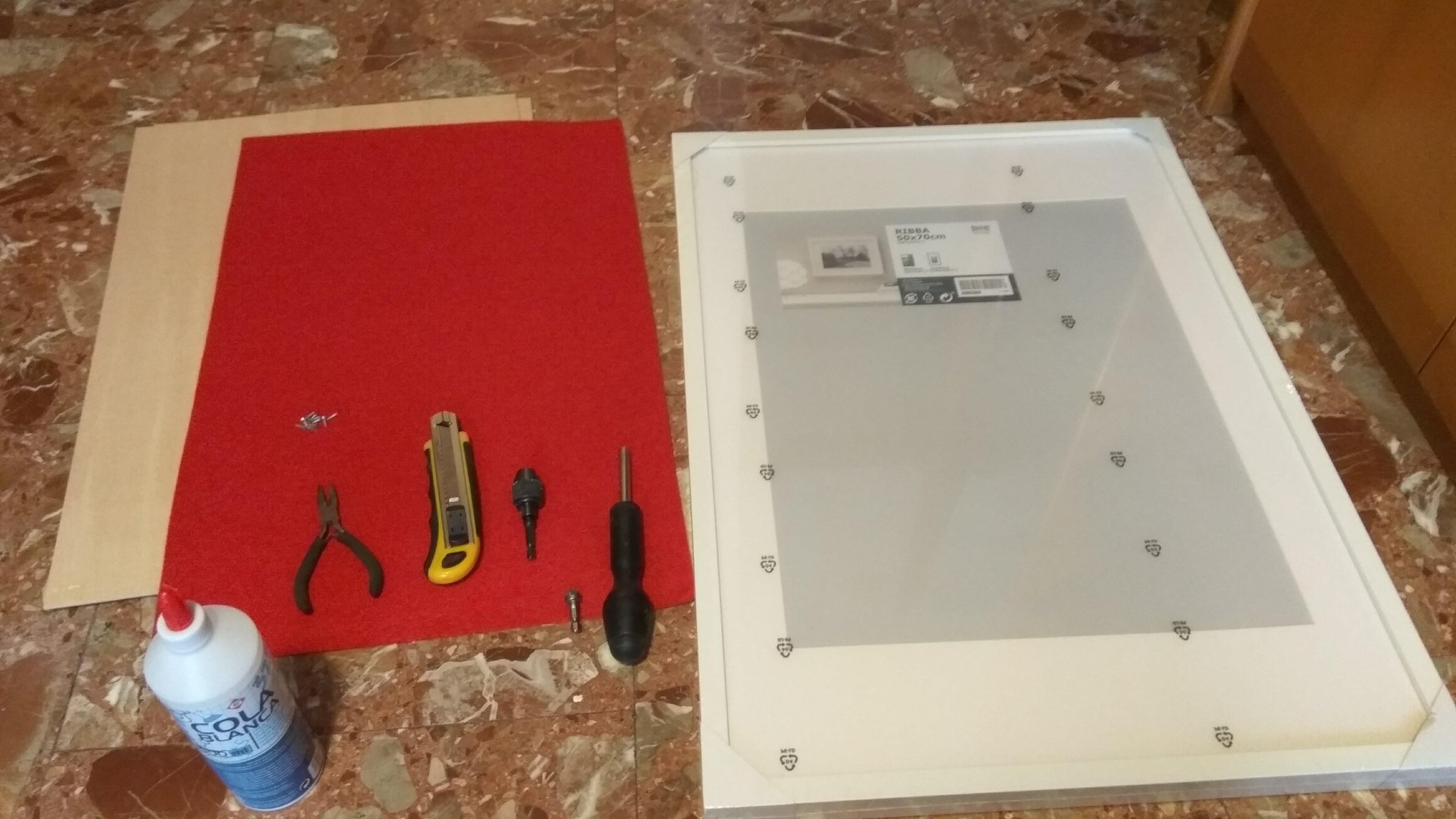 Frame to Wall Display Case 10 Steps Instructables