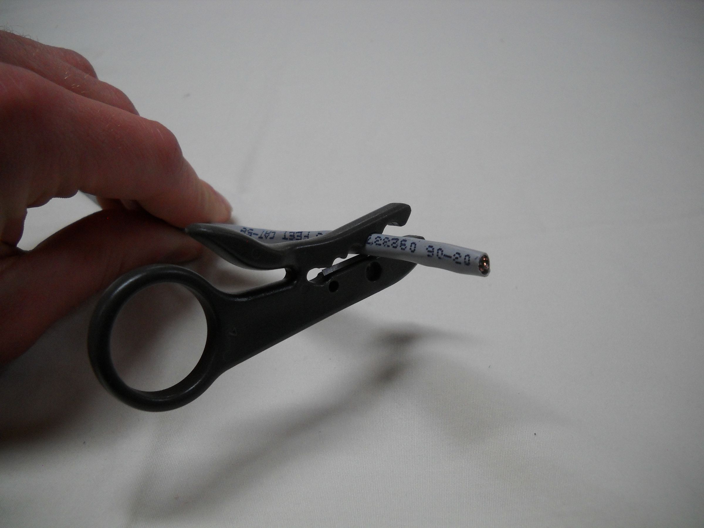 Terminating An Ethernet Cat5e Cat6 Cable 6 Steps Instructables