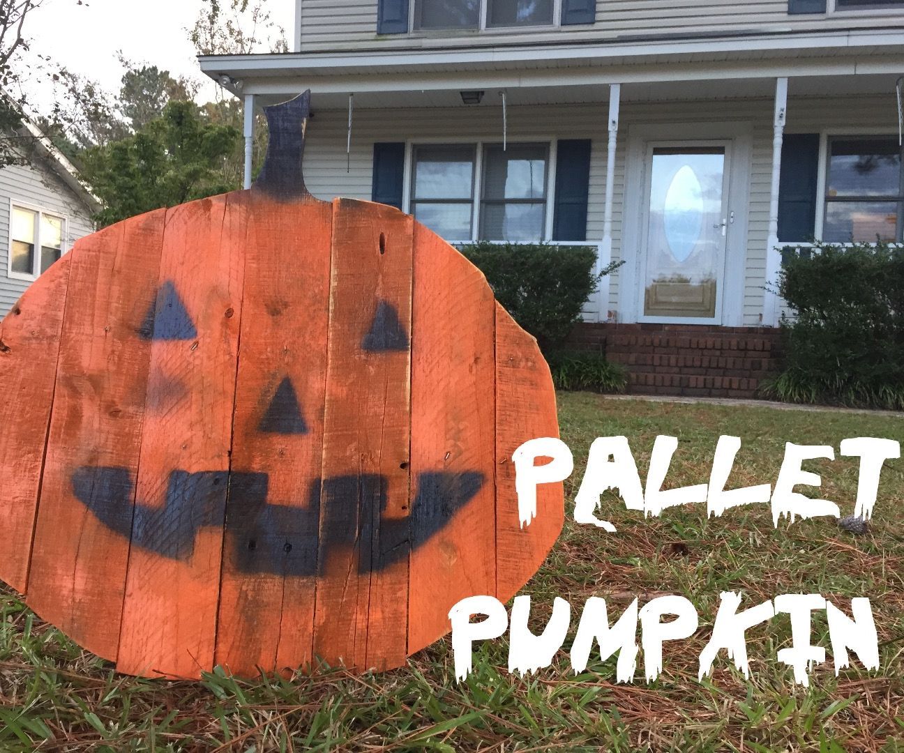 DIY Pallet Pumpkin