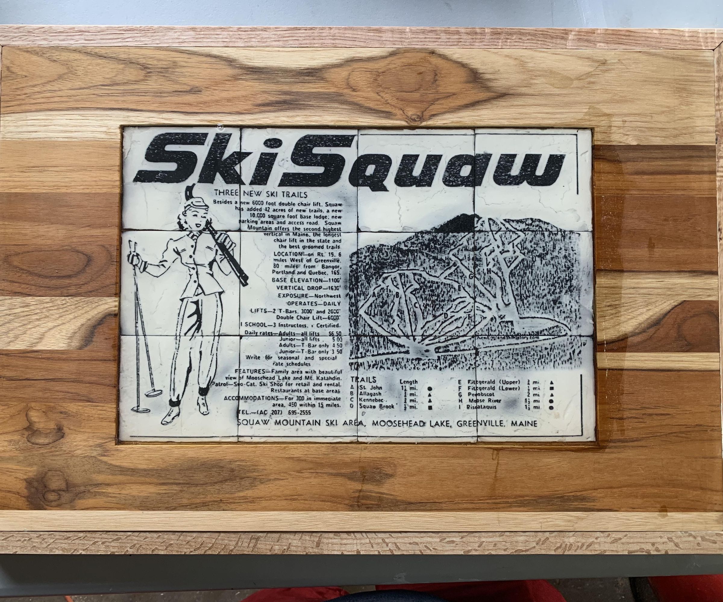 Table With 3D Printed Tile Inlay