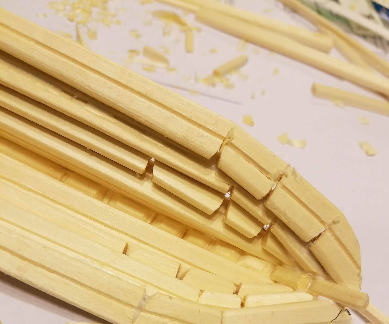How to Make a Simple Boat Out of Chopsticks 
