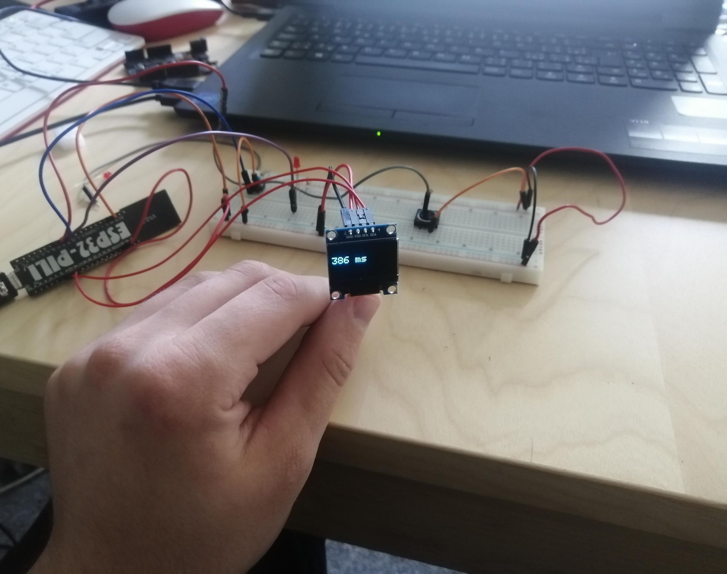 ESP32-Pill Reaction Time Tester