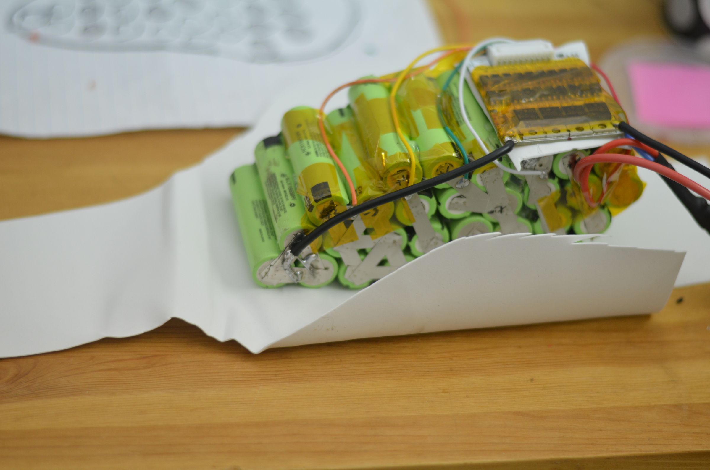 How to Make a Lithium Battery for an Electric Bicycle : 12 Steps (with ...
