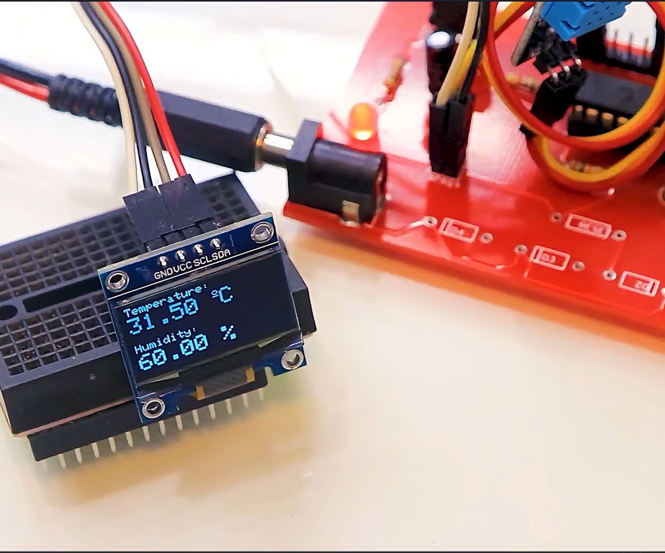 🌡️ Room Temperature & Humidity Monitor Using Arduino, OLED & DHT Sensor