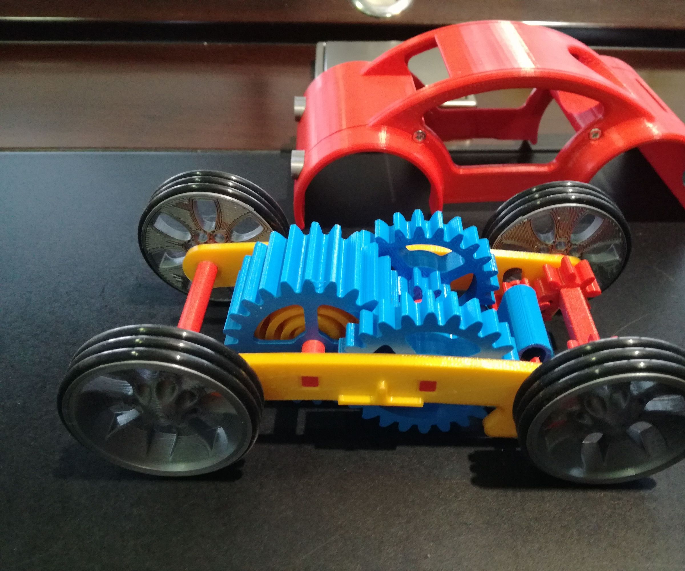 Pull Back Car (based on Gzumwalts Design)