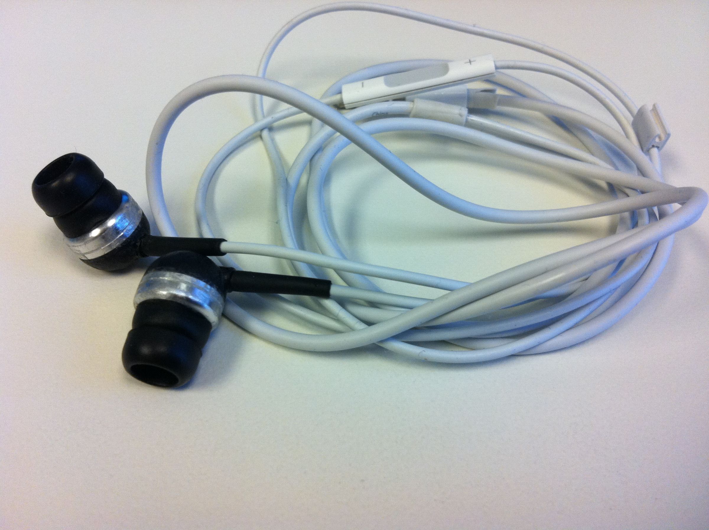 Hybrid Sennheiser / Apple Earphones