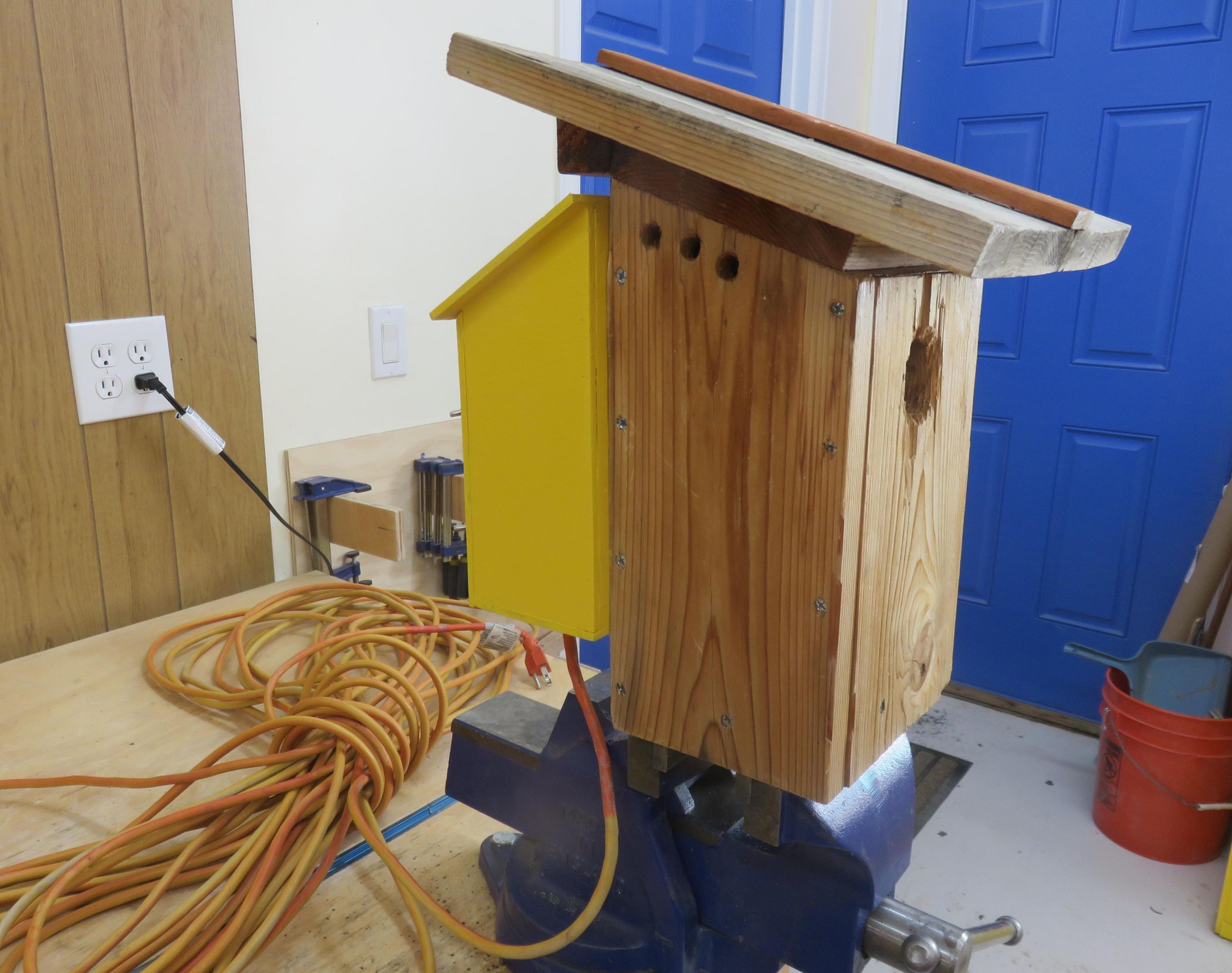 Add Camera and Lights to a Bluebird Nesting Box : 7 Steps - Instructables