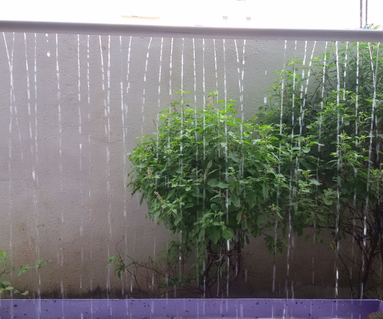 Homemade outdoor fountain using scrap!!!!!!!!!!!