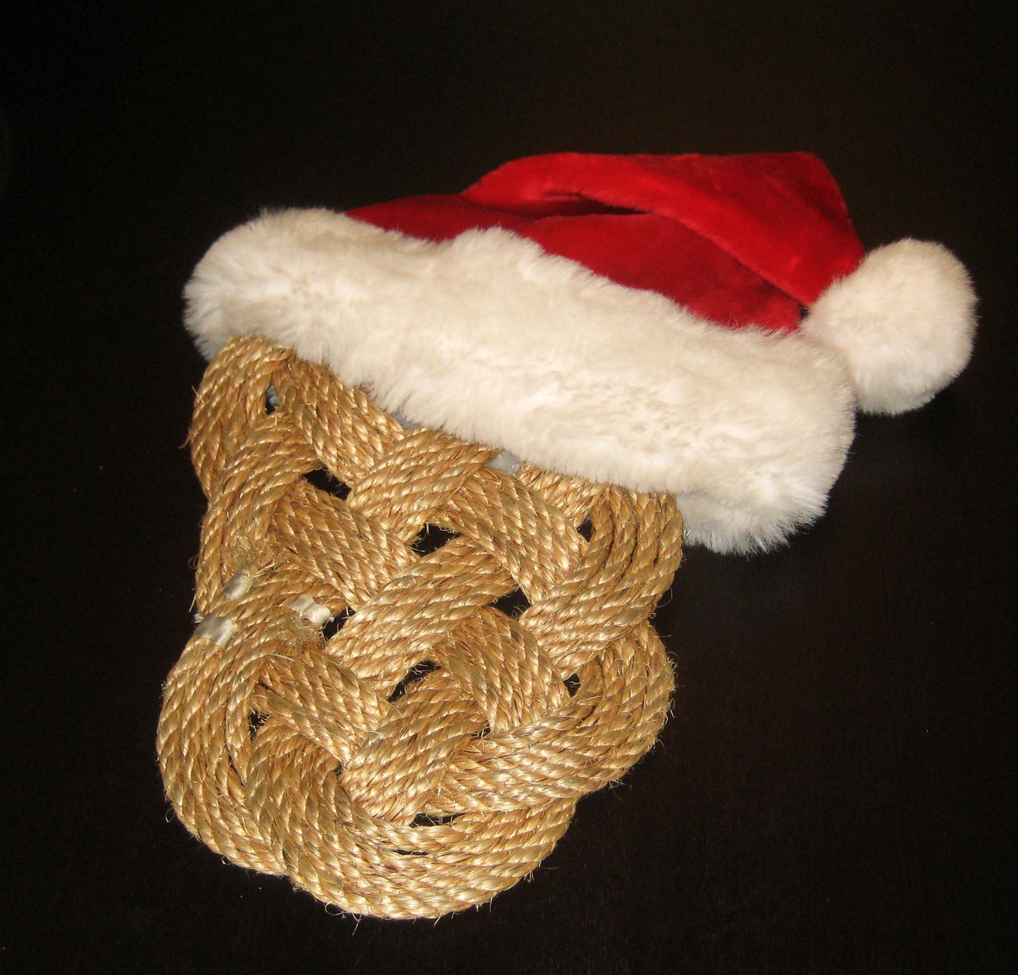 Tying Trivets Out of Rope for Holiday Gifts