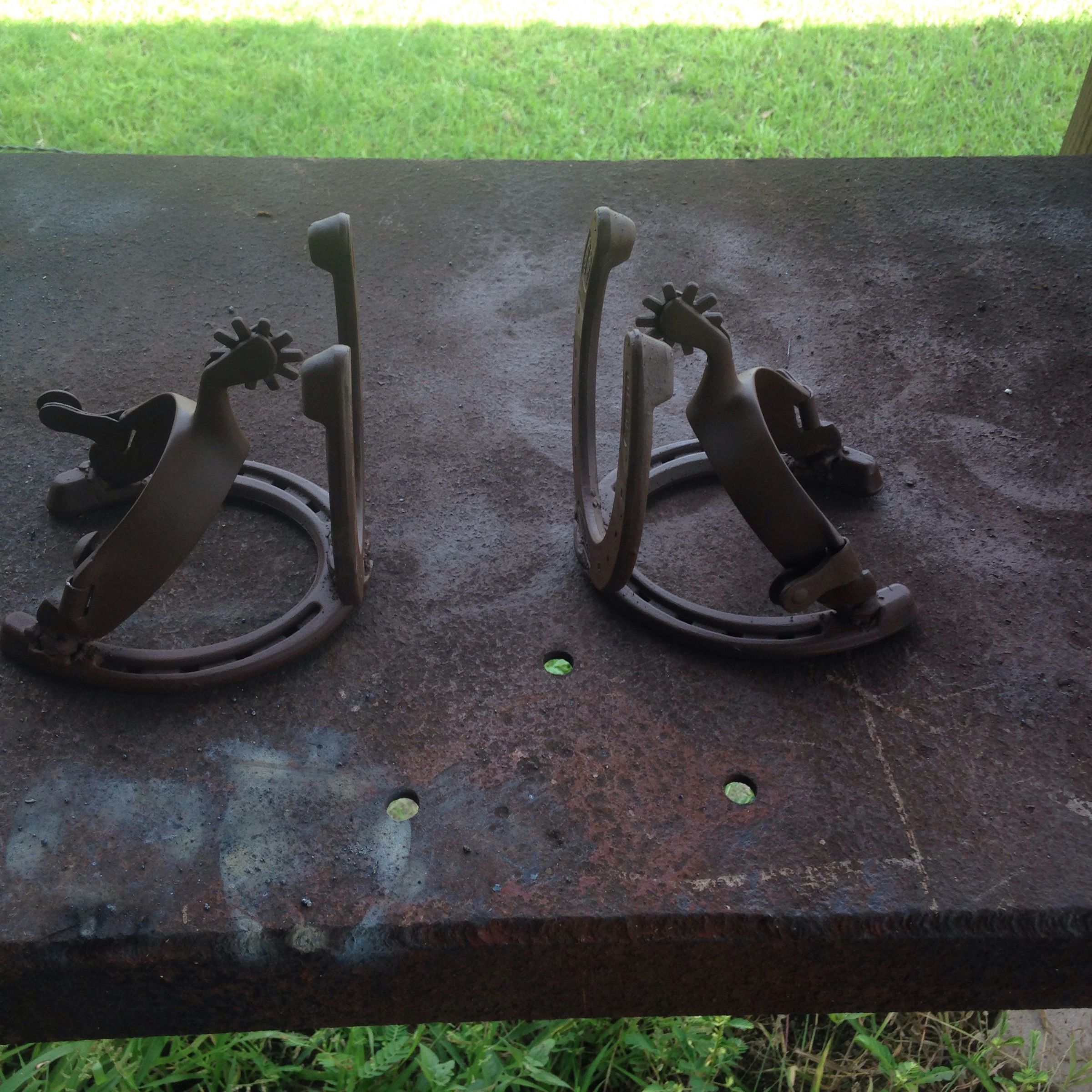 Horseshoe & Spur Book Ends 5 Steps Instructables