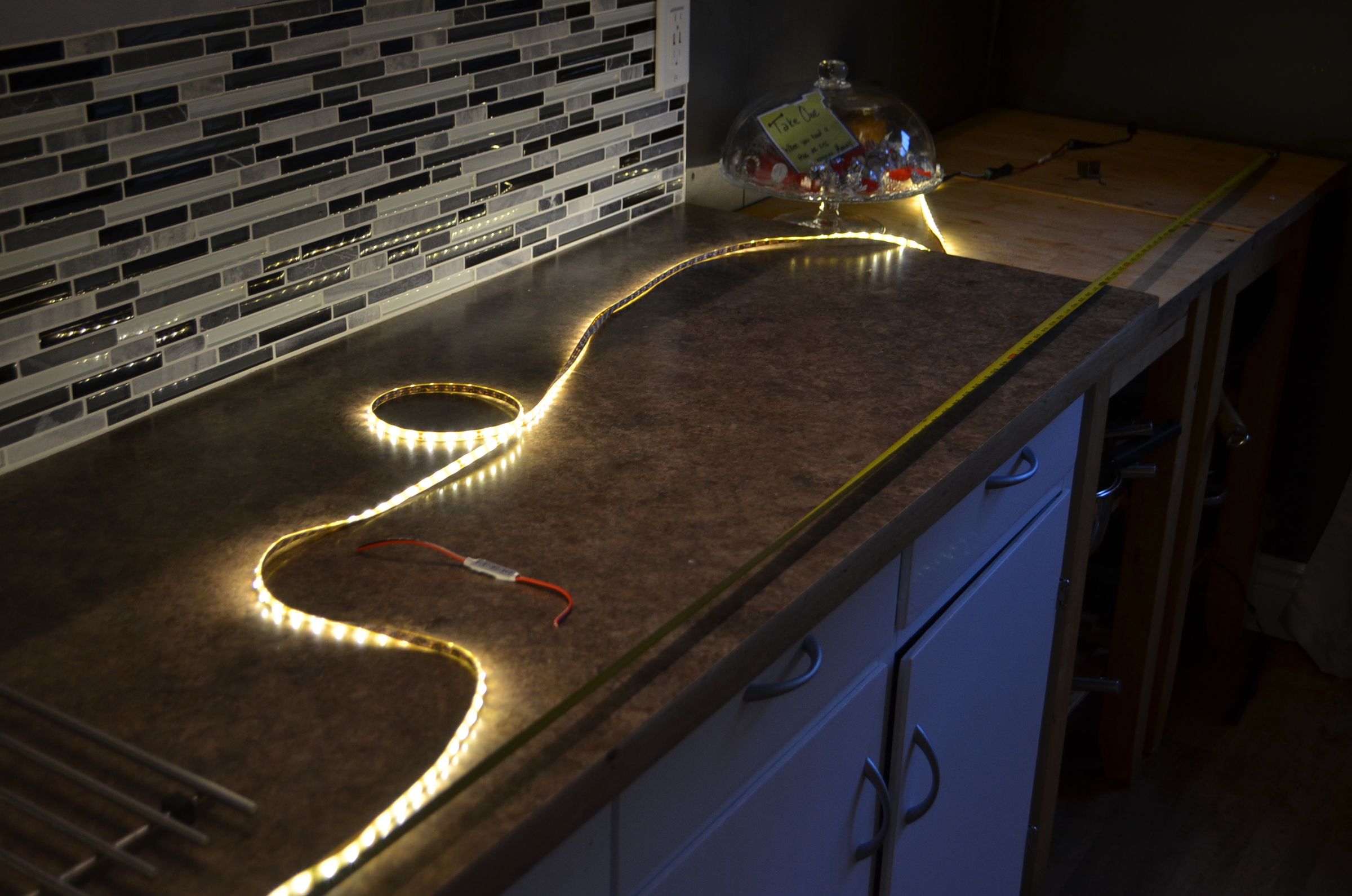 LED Tape Under Lighting No Soldering! 9 Steps (with