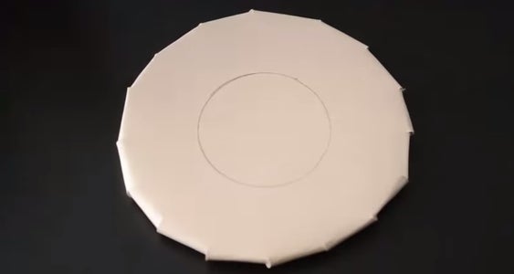Mark the Midle of the White Disc