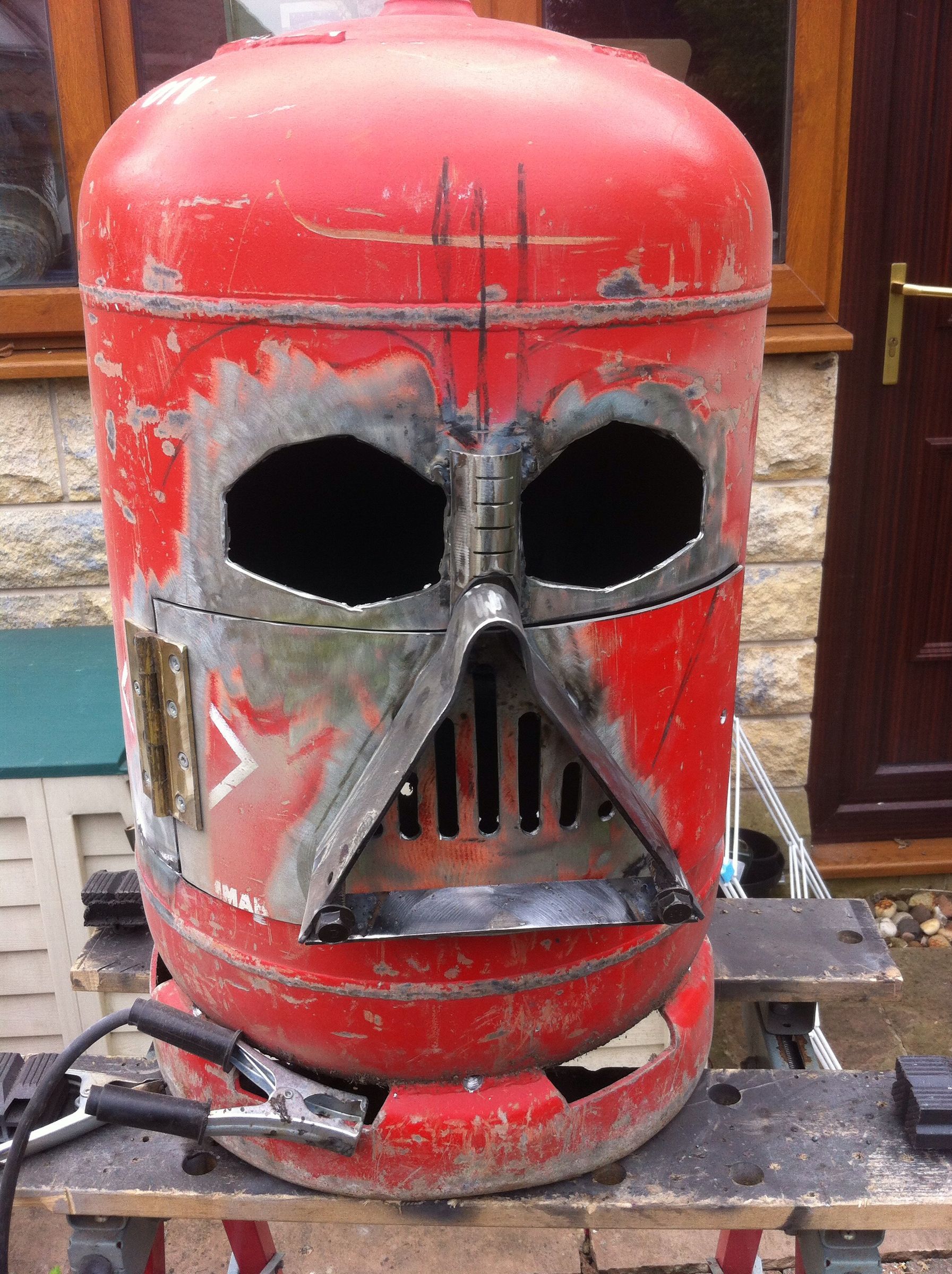 Big Bad Vader Log Burner : 9 Steps (with Pictures) - Instructables