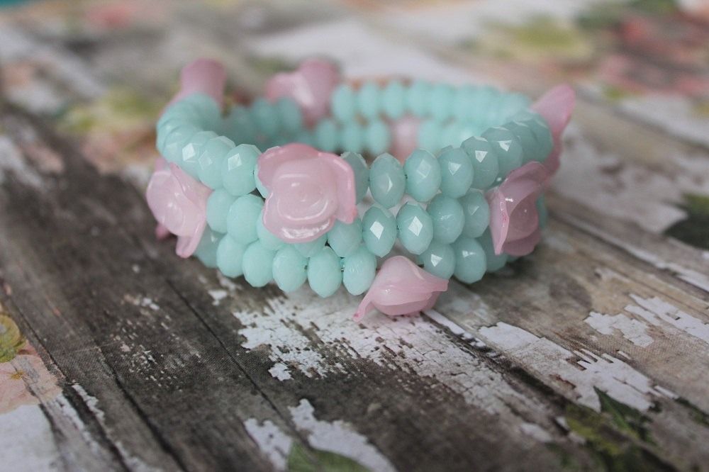 How to Make a Simple Memory Wire Bracelet 