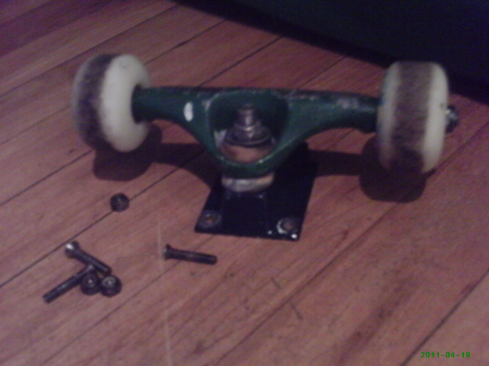 How to Lube Your Bearings and Put Risers on a Skateboard!!! 11 Steps