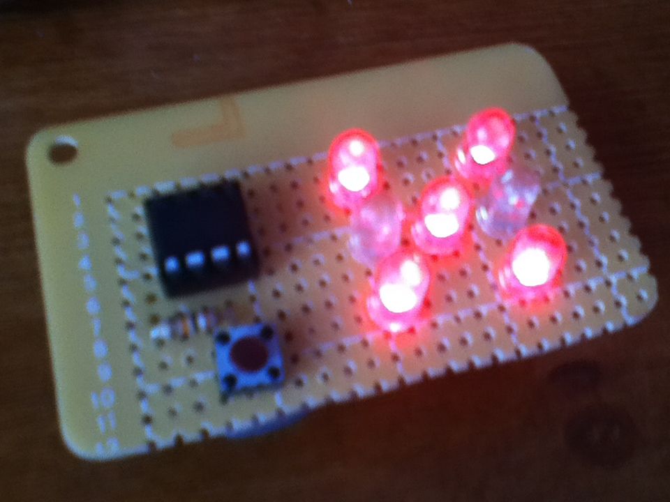 ATtiny85/45/25 LED Dice (Super Simple and CHEAP!)